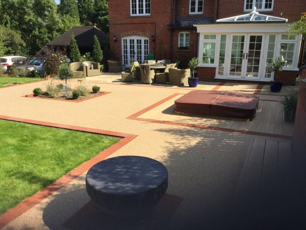 This is a photo of a resin patio installed in Doncaster by Doncaster Resin Driveways